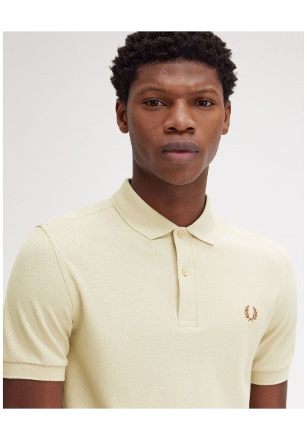 POLO CHICO FRED PERRY COLOR BEIG