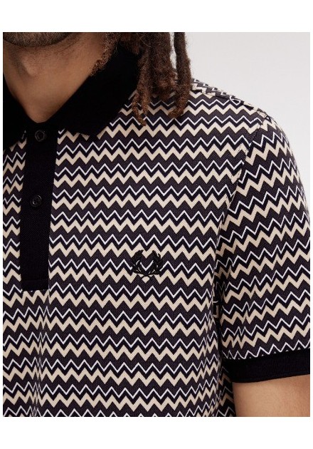 POLO CHICO FRED PERRY COLOR NEGRO