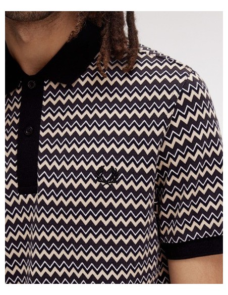 POLO CHICO FRED PERRY COLOR NEGRO