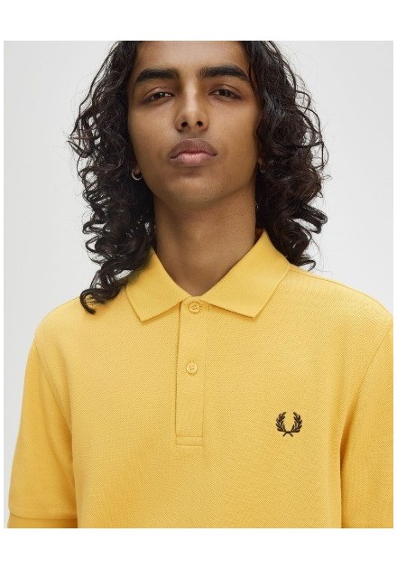 POLO CHICO FRED PERRY COLOR AMARILLO