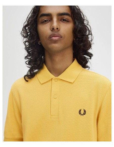 POLO CHICO FRED PERRY COLOR AMARILLO
