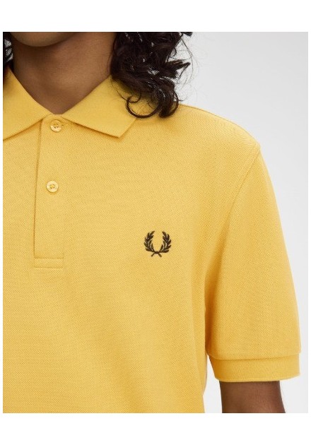 POLO CHICO FRED PERRY COLOR AMARILLO