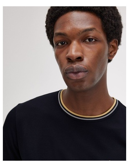 CAMISETA CHICO FRED PERRY COLOR NEGRO