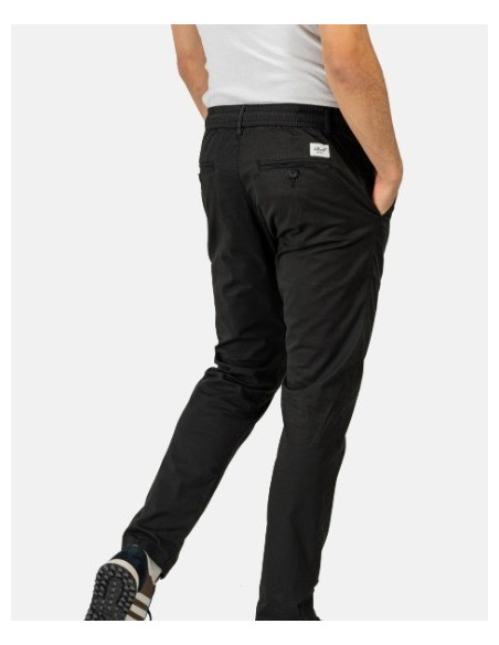 PANTALON CHICO REELL CHINO COLOR NEGRO
