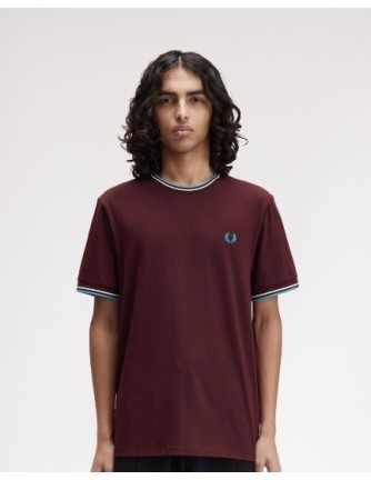 CAMISETA UNISEX FRED PERRY COLOR 77 BURDEOS