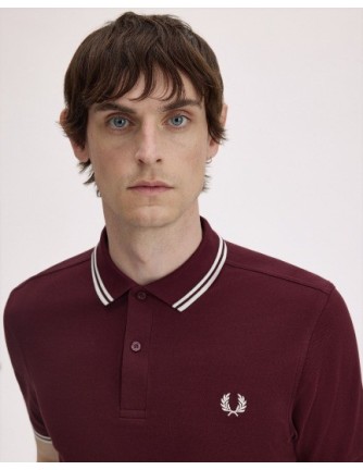 POLO CHICO FRED PERRY COLOR 44 BURDEOS 2