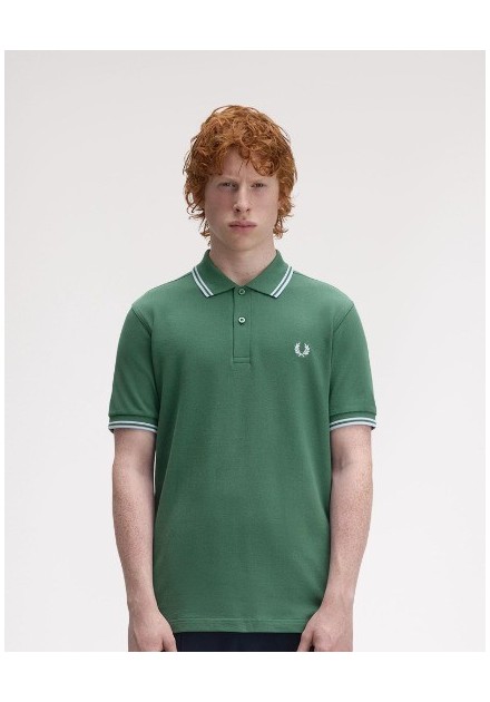 POLO CHICO FRED PERRY COLOR 45 VERDE