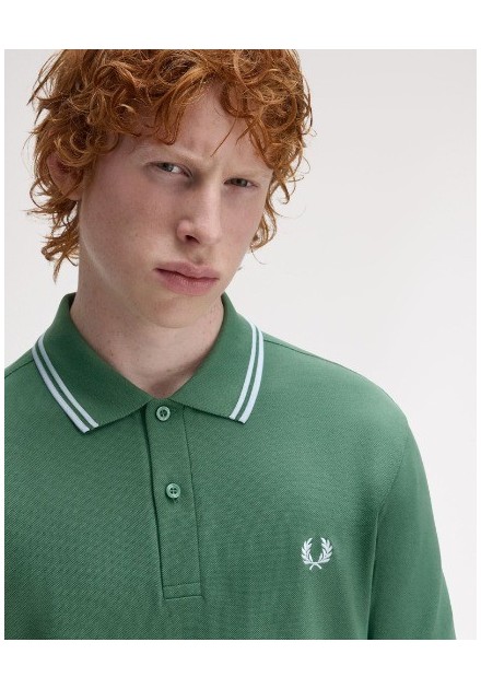 POLO CHICO FRED PERRY COLOR 45 VERDE