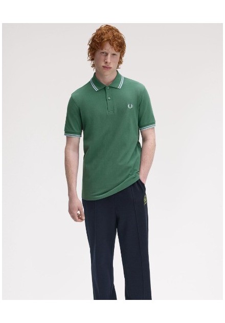 POLO CHICO FRED PERRY COLOR 45 VERDE