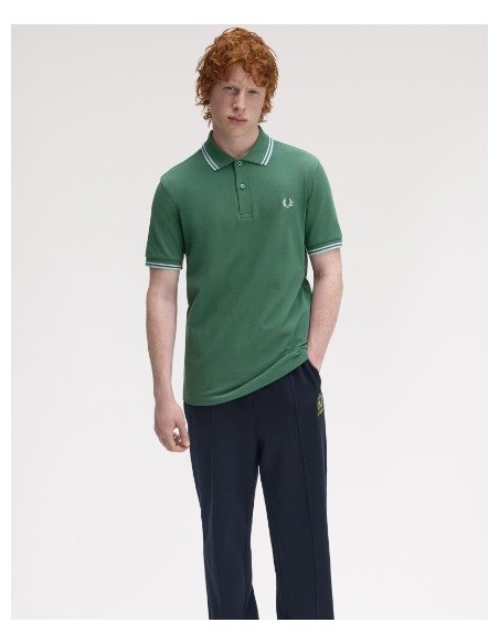 POLO CHICO FRED PERRY COLOR 45 VERDE