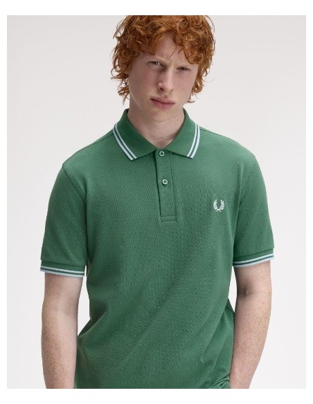 POLO CHICO FRED PERRY COLOR 45 VERDE