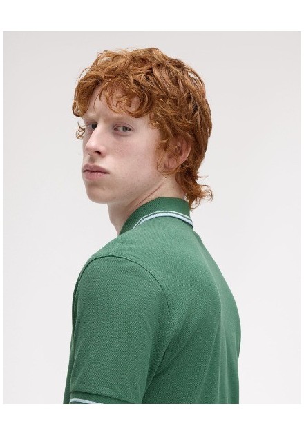 POLO CHICO FRED PERRY COLOR 45 VERDE