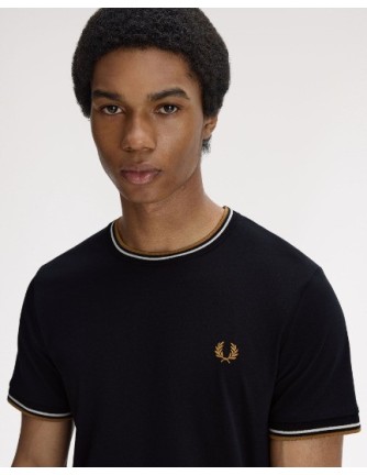 CAMISETA UNISEX FRED PERRY COLOR 93 NEGRA 2